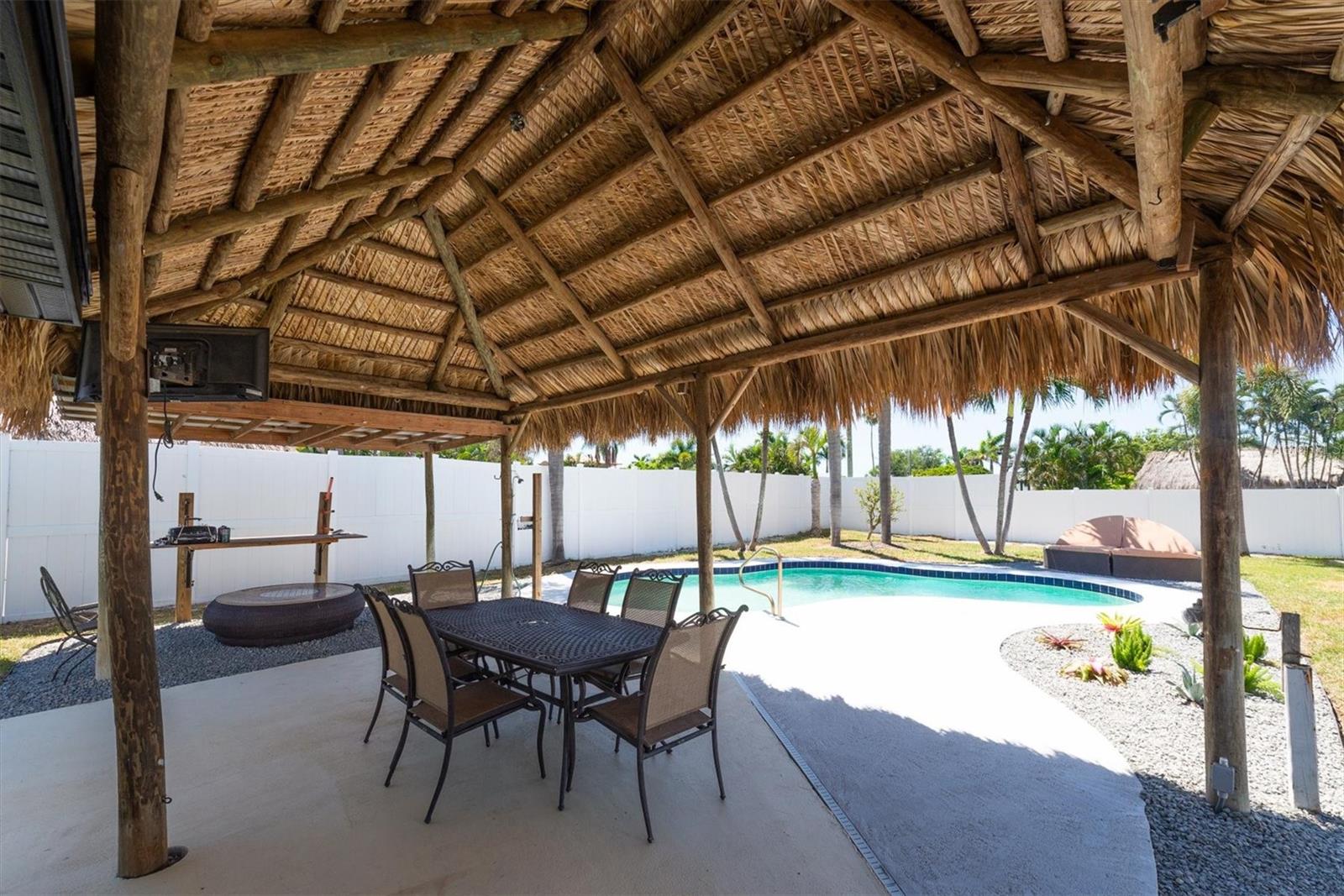 BOCA CIEGA ISLE - Residential