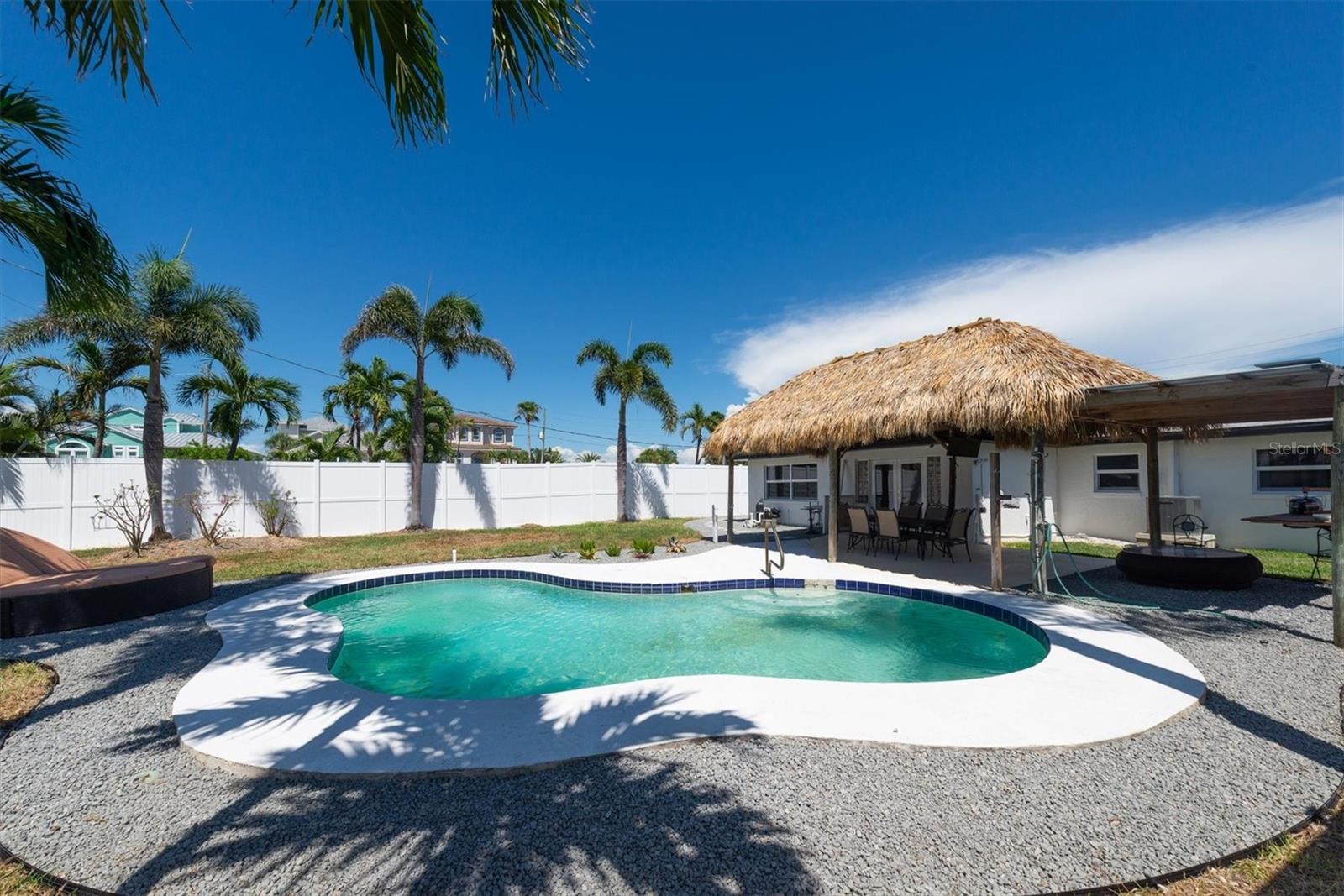 BOCA CIEGA ISLE - Residential