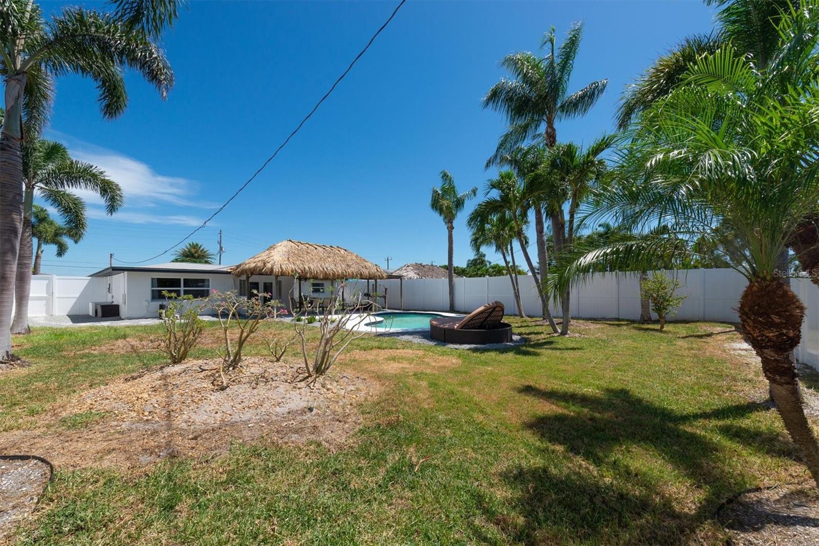 BOCA CIEGA ISLE - Residential