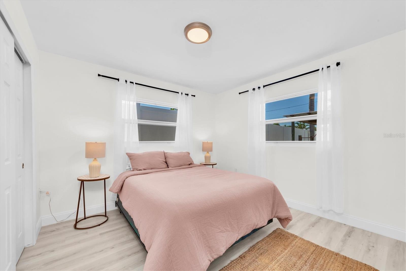 BOCA CIEGA ISLE - Residential
