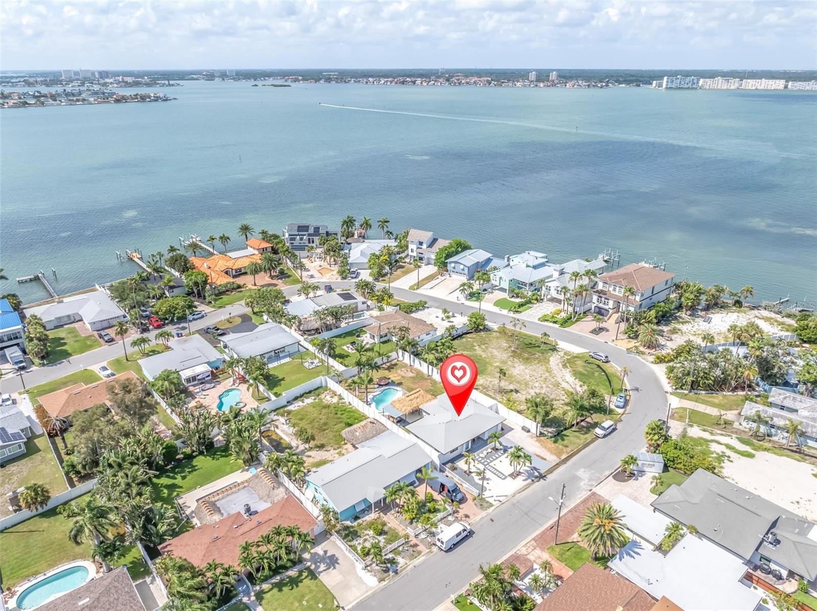 BOCA CIEGA ISLE - Residential
