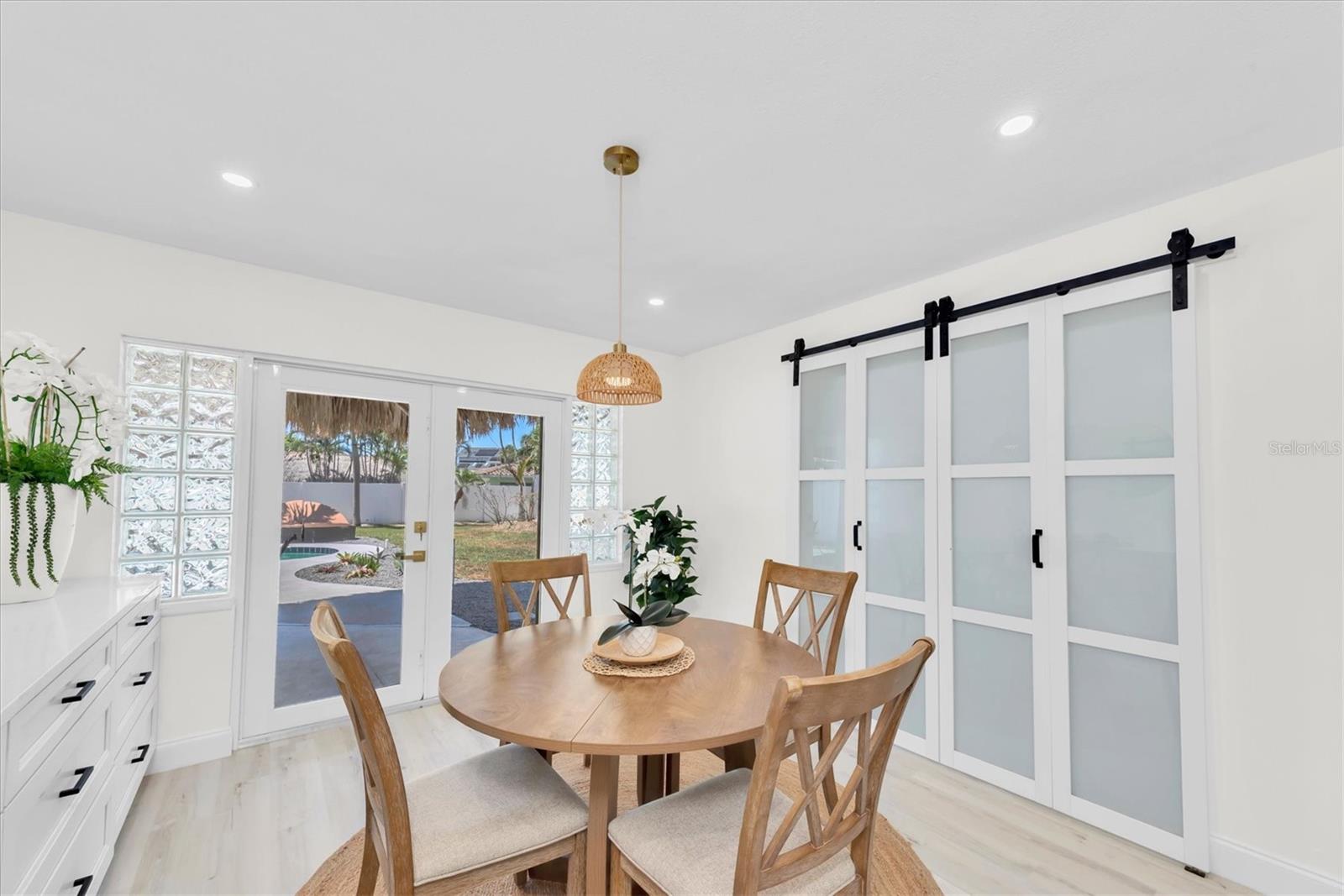 BOCA CIEGA ISLE - Residential