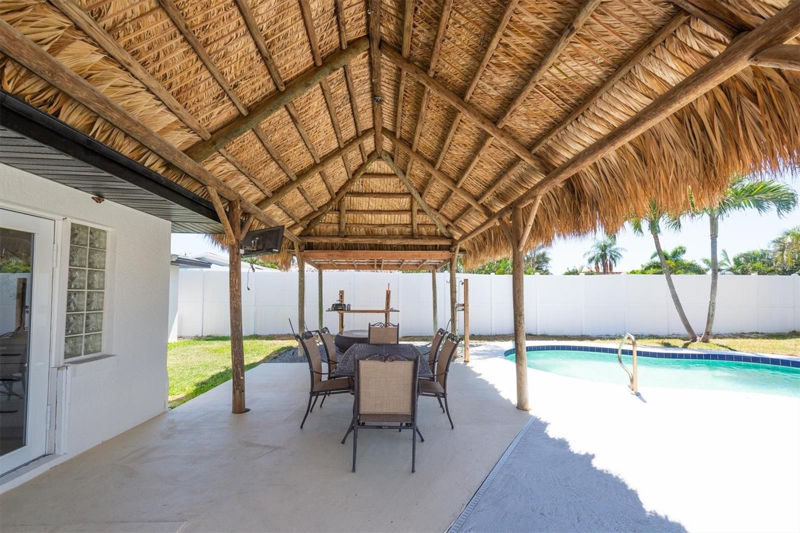 BOCA CIEGA ISLE - Residential
