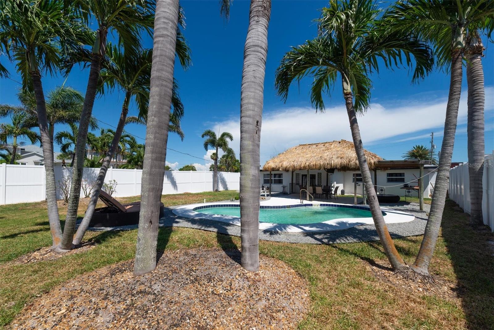 BOCA CIEGA ISLE - Residential