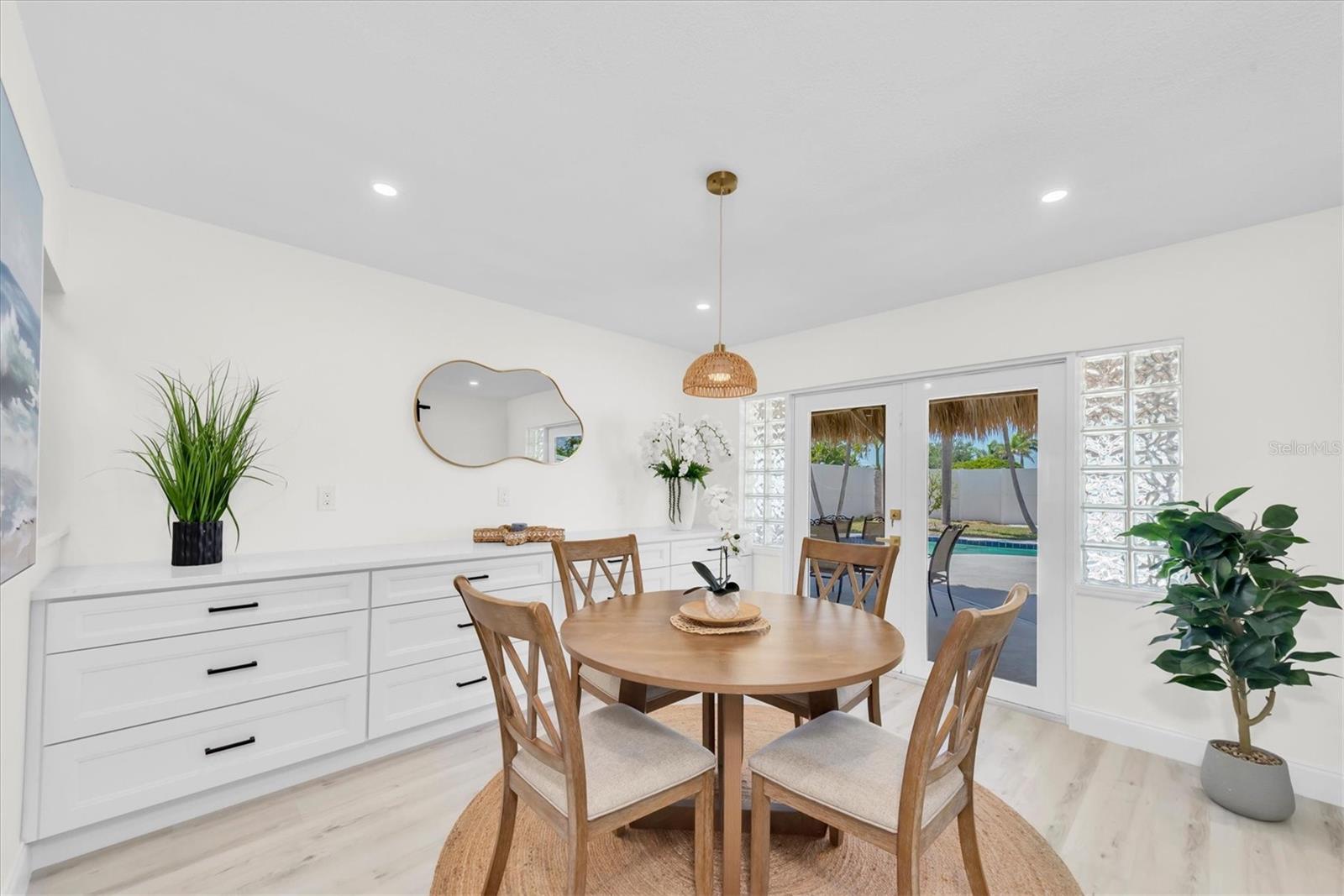 BOCA CIEGA ISLE - Residential
