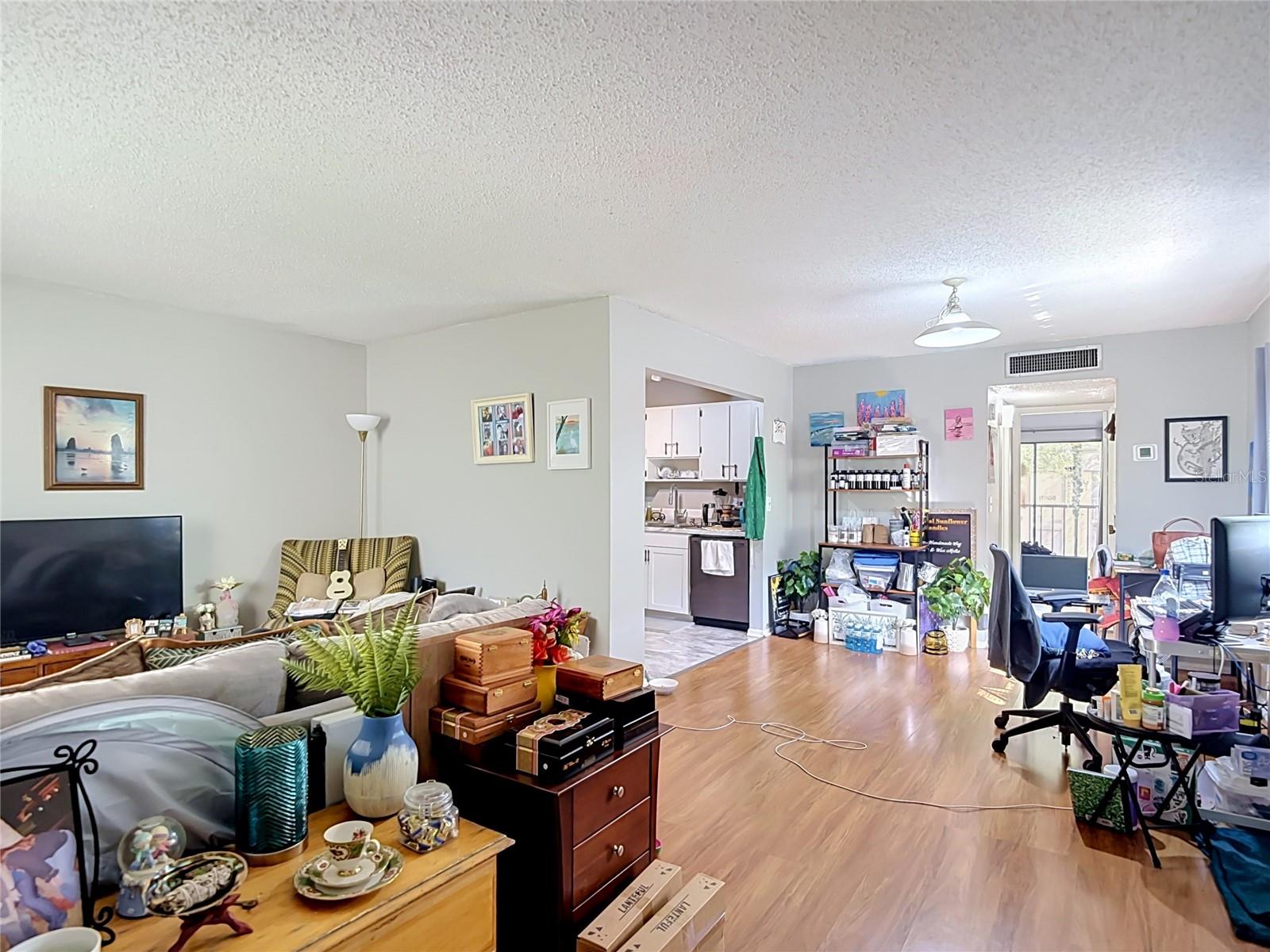 RAINTREE VILLAGE CONDO N - Residential