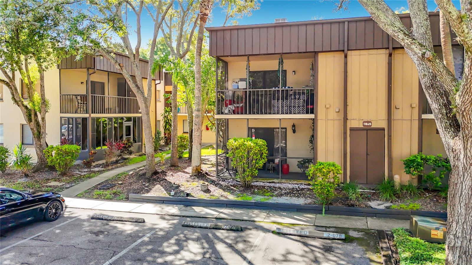 RAINTREE VILLAGE CONDO N - Residential