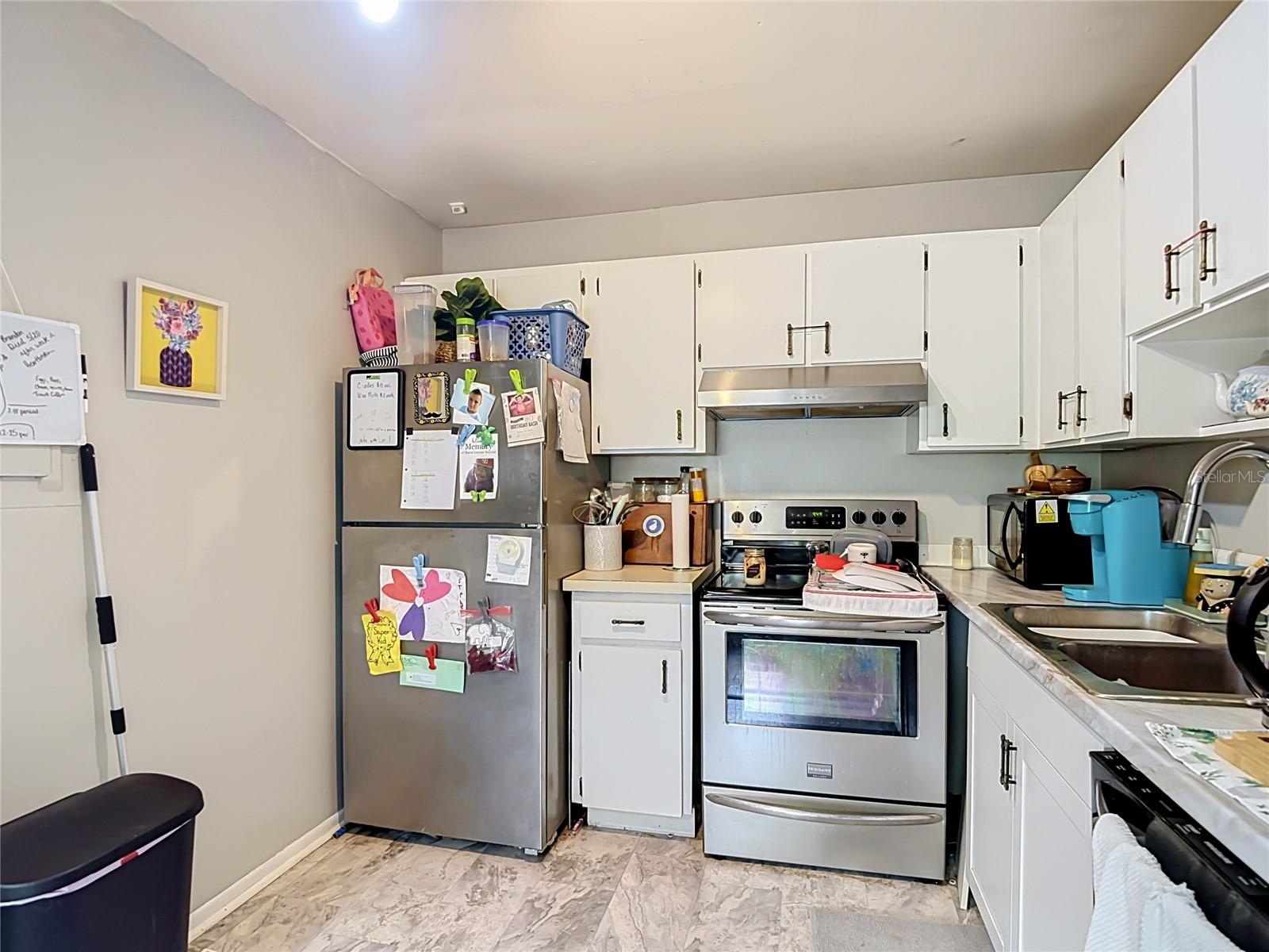 RAINTREE VILLAGE CONDO N - Residential