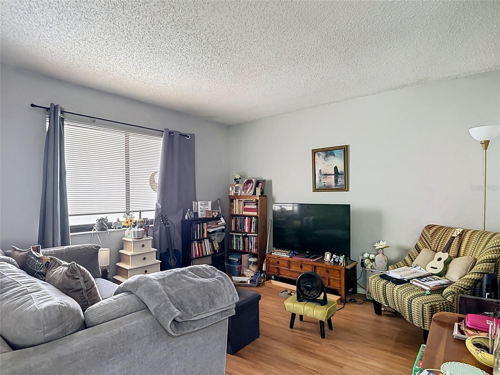 RAINTREE VILLAGE CONDO N - Residential