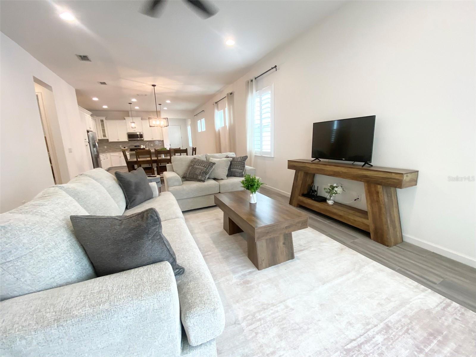 MIRABAY PARCELS 21 & 23 - Residential