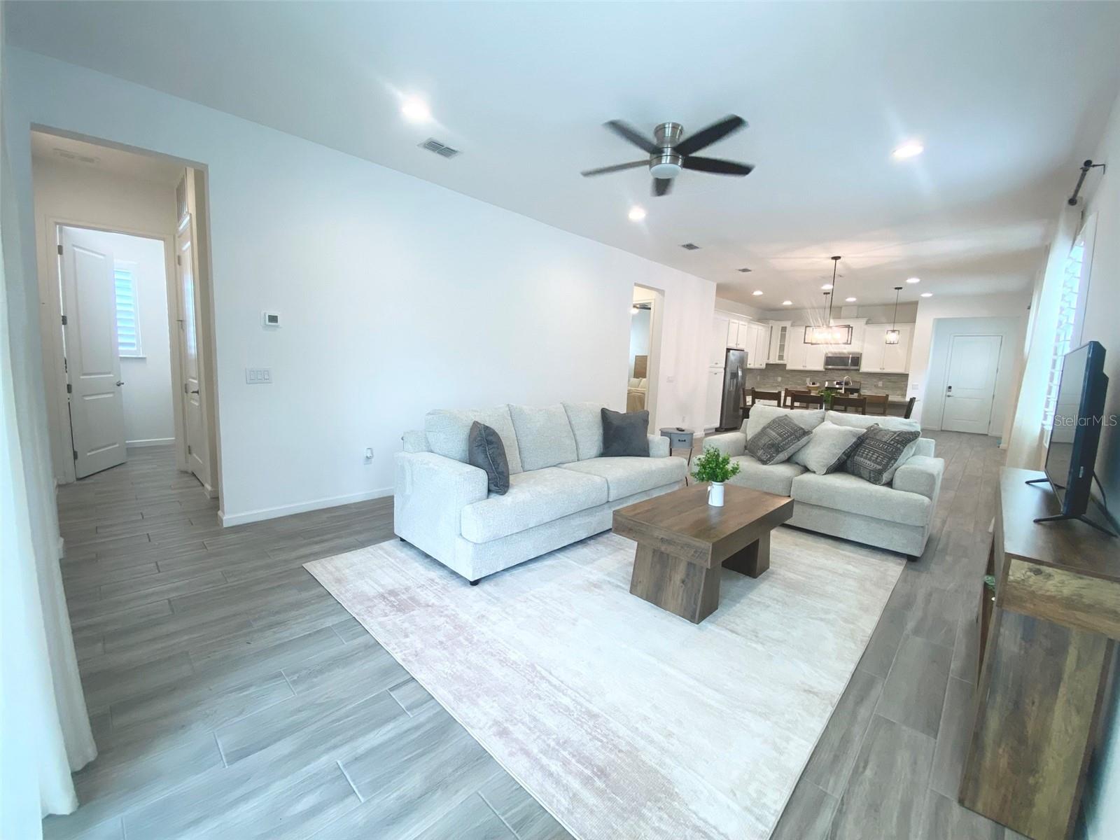 MIRABAY PARCELS 21 & 23 - Residential