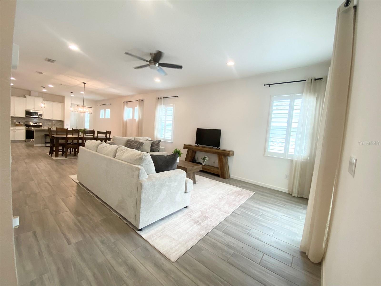 MIRABAY PARCELS 21 & 23 - Residential