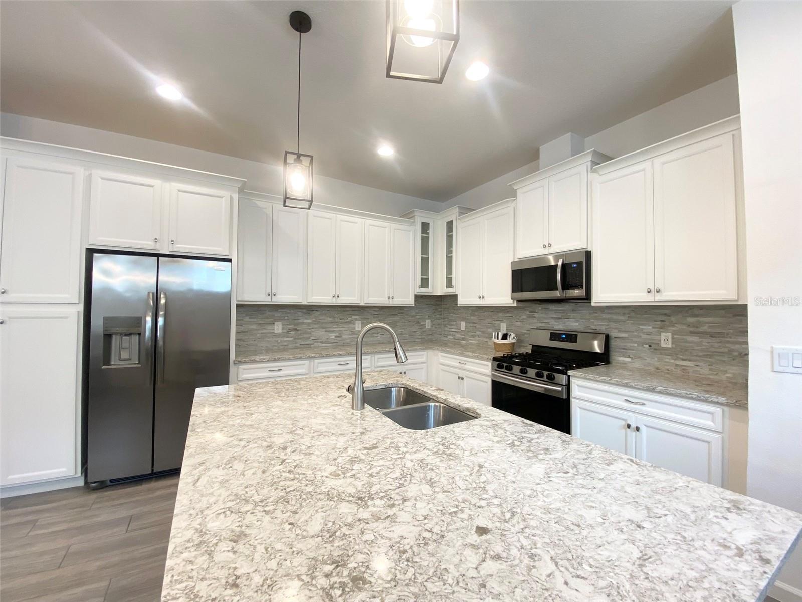 MIRABAY PARCELS 21 & 23 - Residential