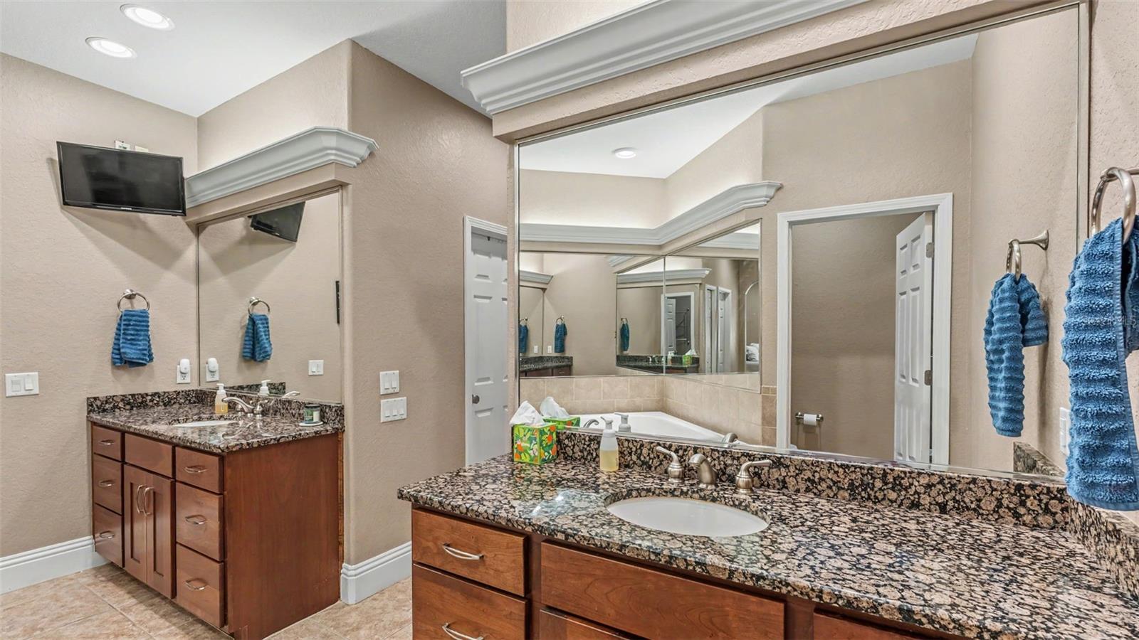 KINSLEY COURT - Residential