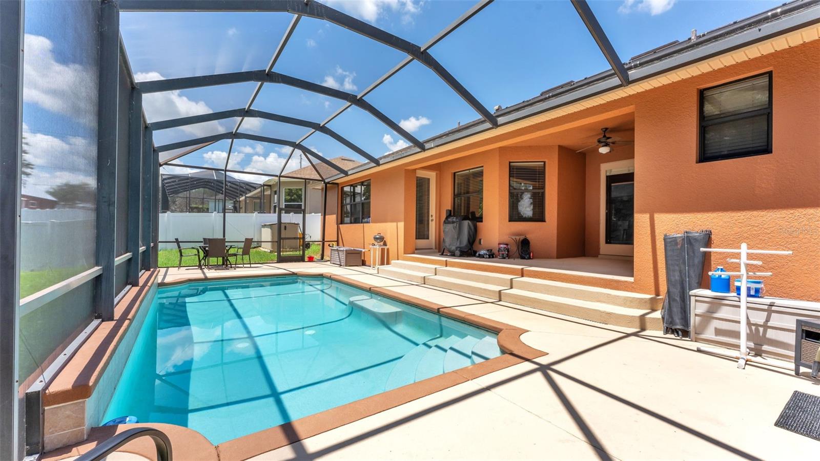 KINSLEY COURT - Residential