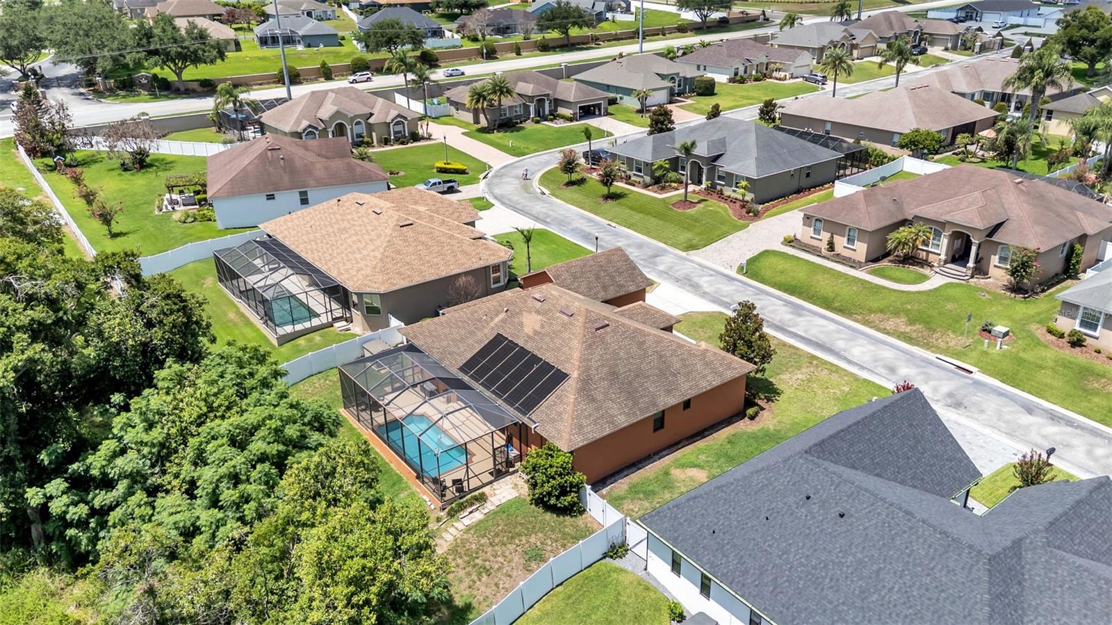 KINSLEY COURT - Residential