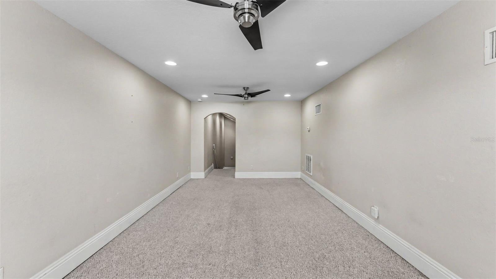 KINSLEY COURT - Residential