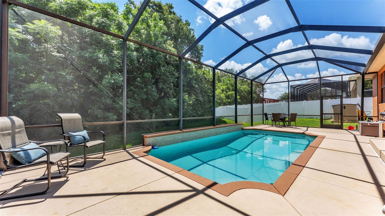 KINSLEY COURT - Residential