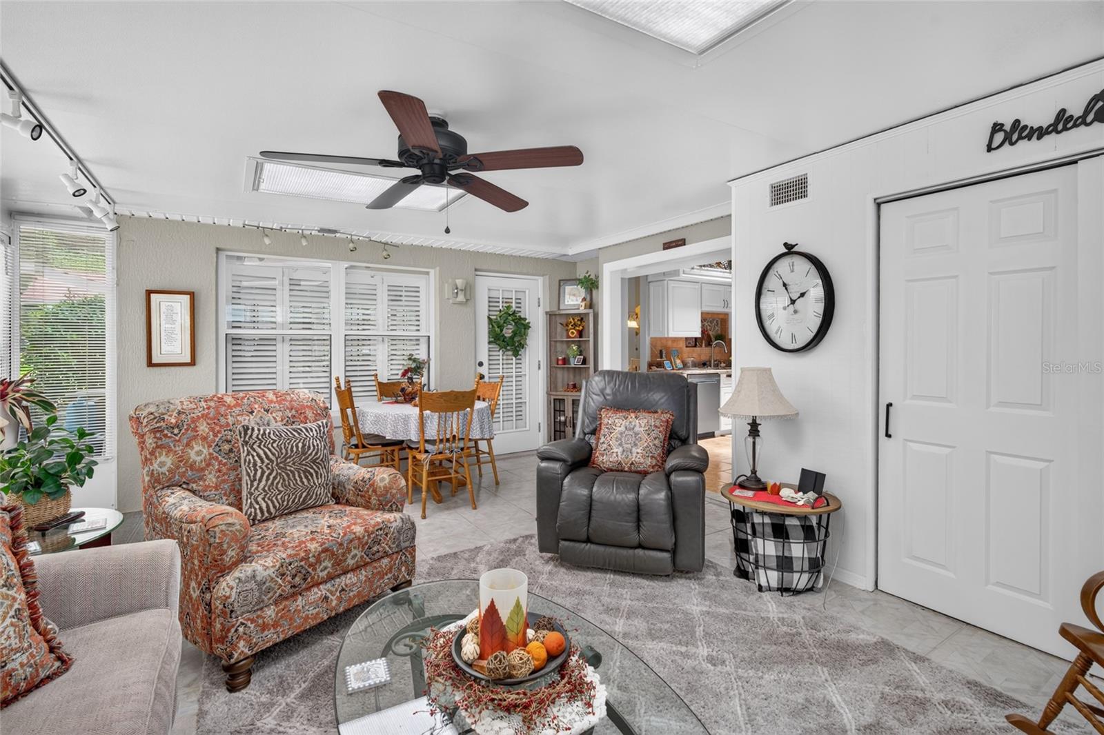 OAK RUN TIMBERGATE - Residential