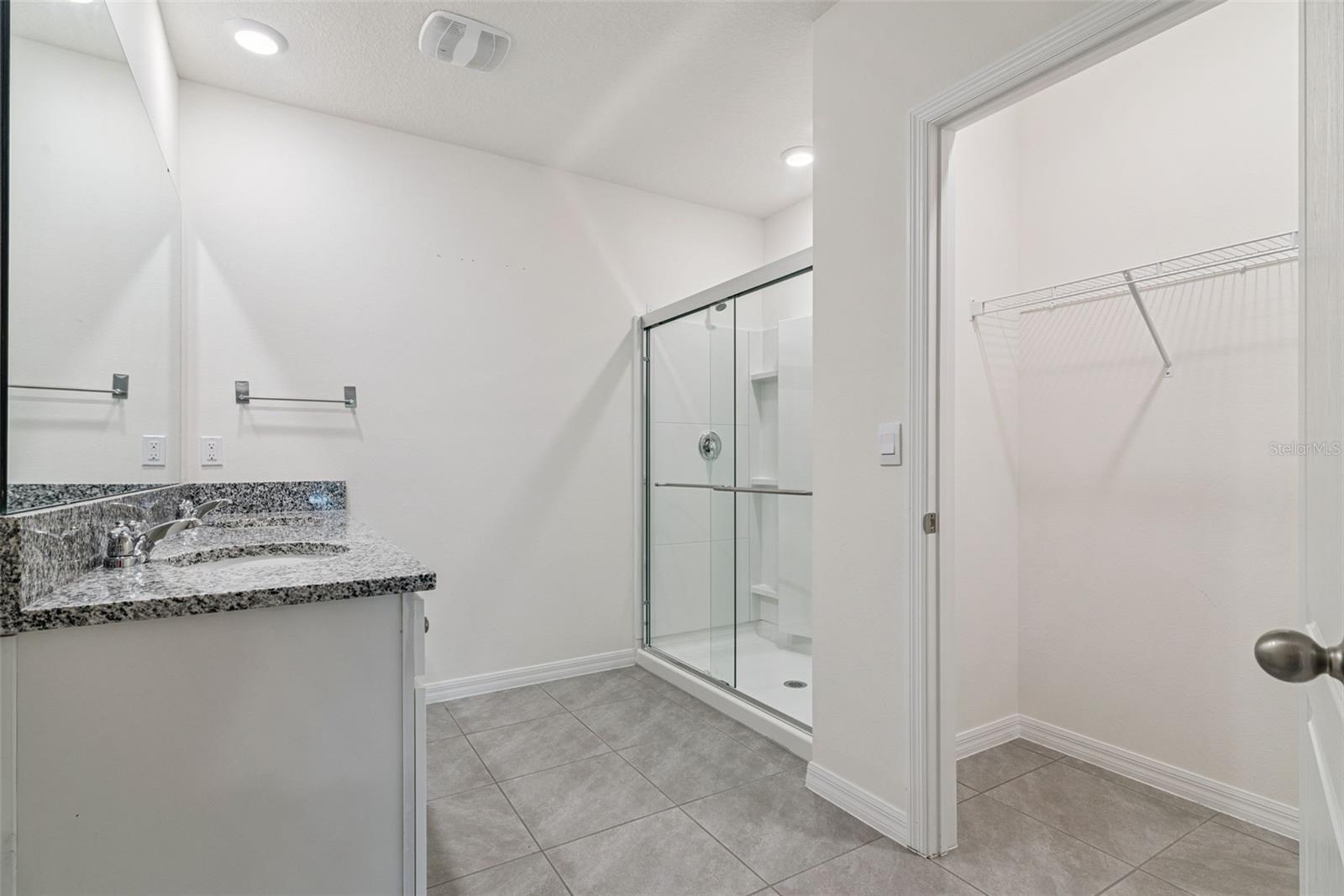 RIVIERA BELLA UN 9B - Residential