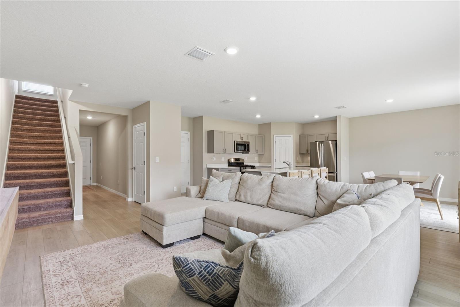HAWKSTONE - Residential
