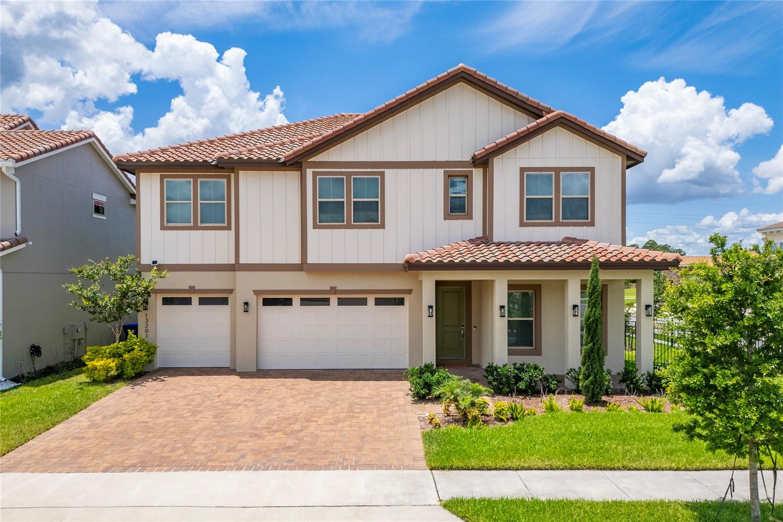 Luxury fully furnished home for rent in one of Orlando’s most desirable gated golf communities. This never-lived-in residence offers 4 spacious bedrooms, 3.5 bathrooms, multiple living areas, an office space and an elegant open layout designed for comfort and style. All bedrooms and full bathrooms are located on the second floor, while the first floor features a convenient half bath for guests. The home comes completely furnished with upscale finishes and modern décor throughout. Residents enjoy access to resort-style amenities including golf course, swimming pools, parks, clubhouse with restaurant, and beautifully maintained common areas. The community also offers direct access to a highly rated public school and includes a private preschool within the neighborhood. Prime location close to shopping, dining, major highways, and everything Orlando has to offer. A rare opportunity to live in one of the most prestigious and sought-after communities in Central Florida.