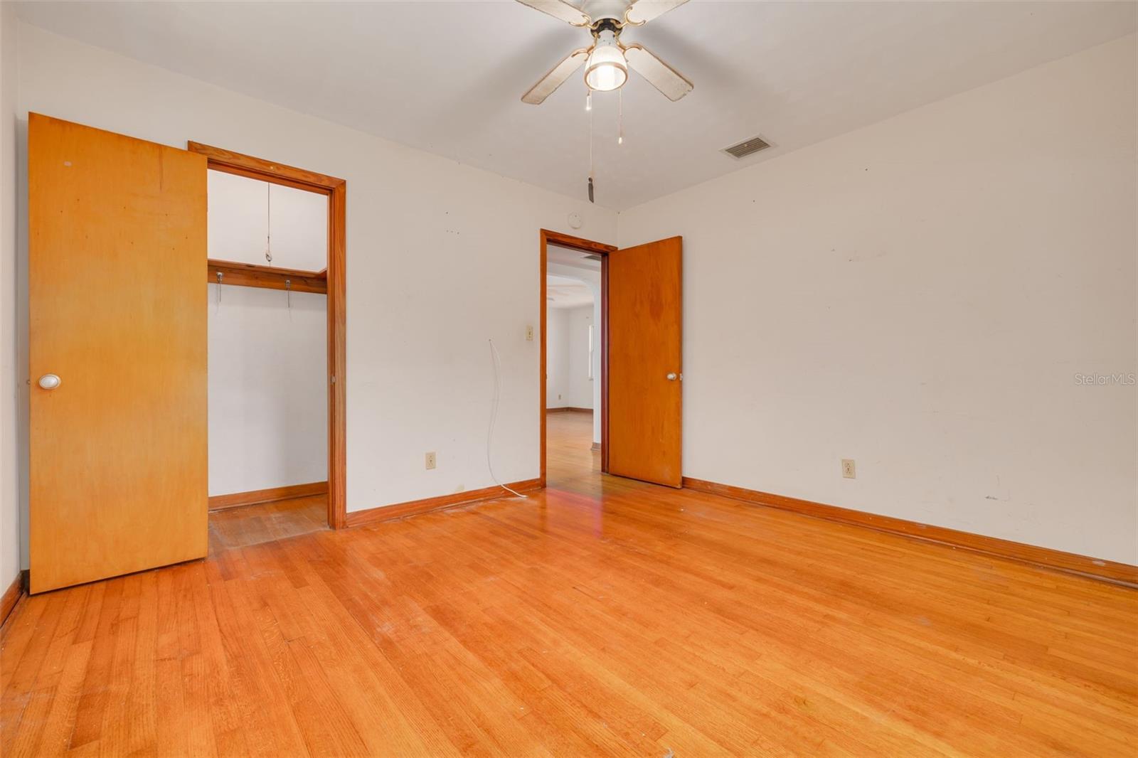 BAYOU HEIGHTS HANLONS - Residential