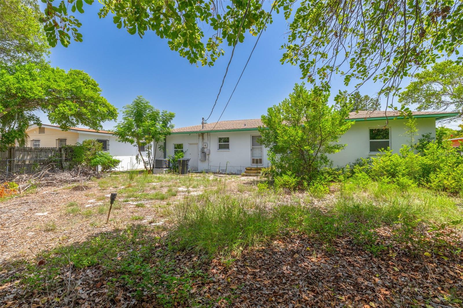 BAYOU HEIGHTS HANLONS - Residential