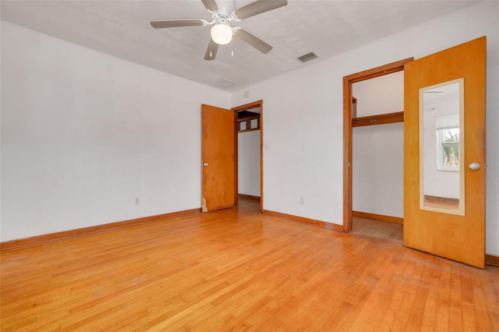 BAYOU HEIGHTS HANLONS - Residential