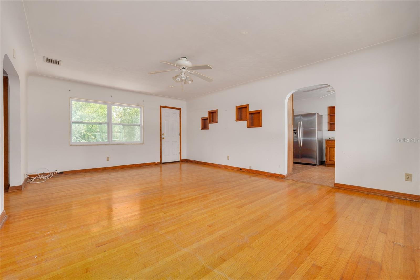 BAYOU HEIGHTS HANLONS - Residential