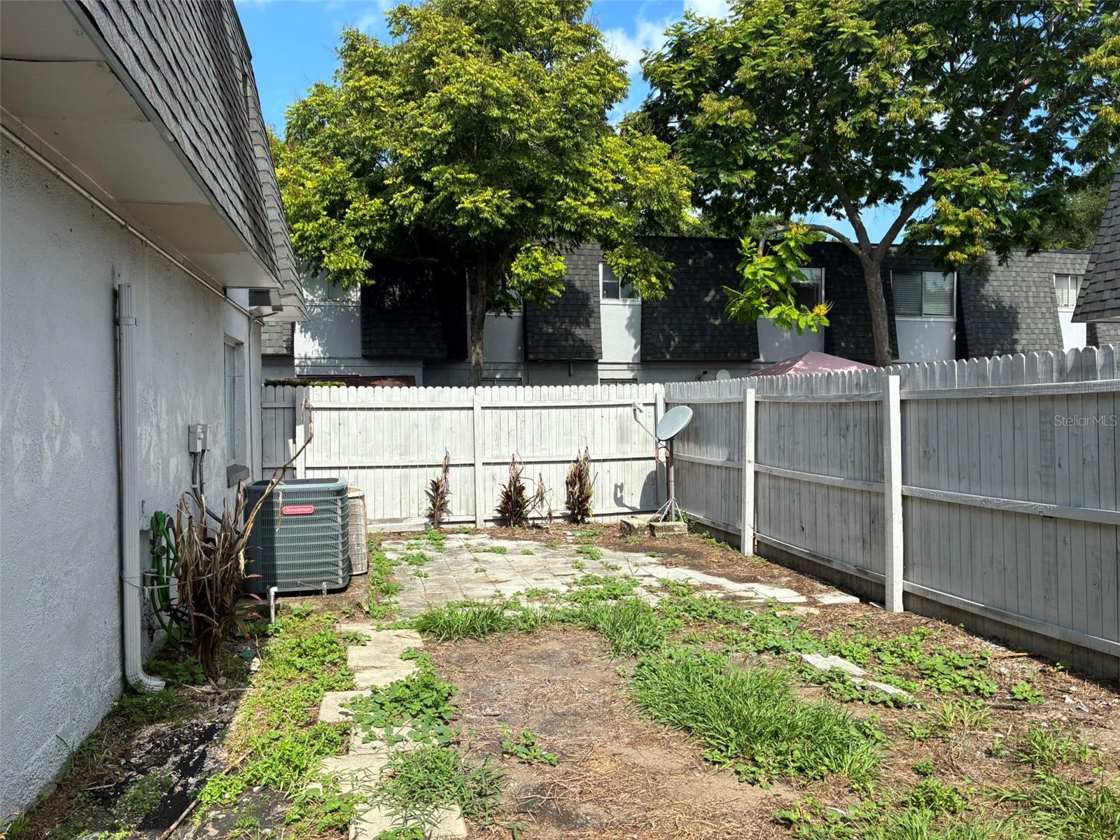 METRO/MICHIGAN PARK CONDO - Residential