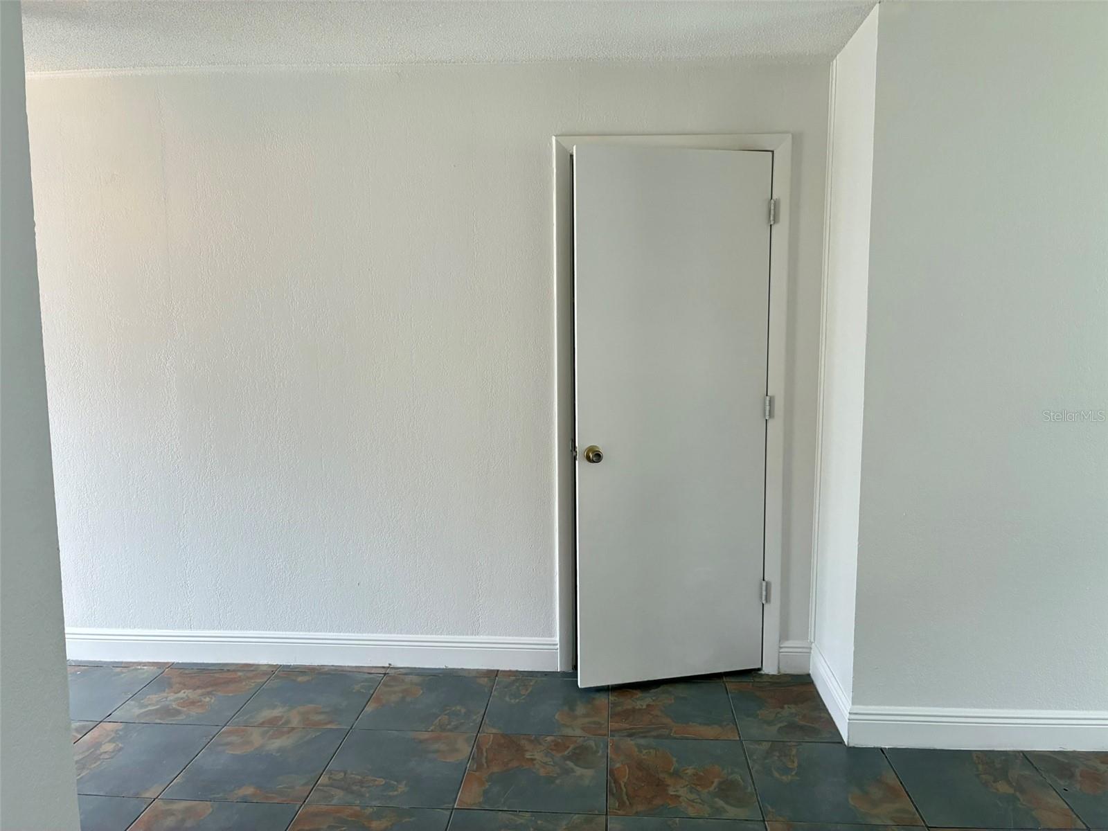 METRO/MICHIGAN PARK CONDO - Residential