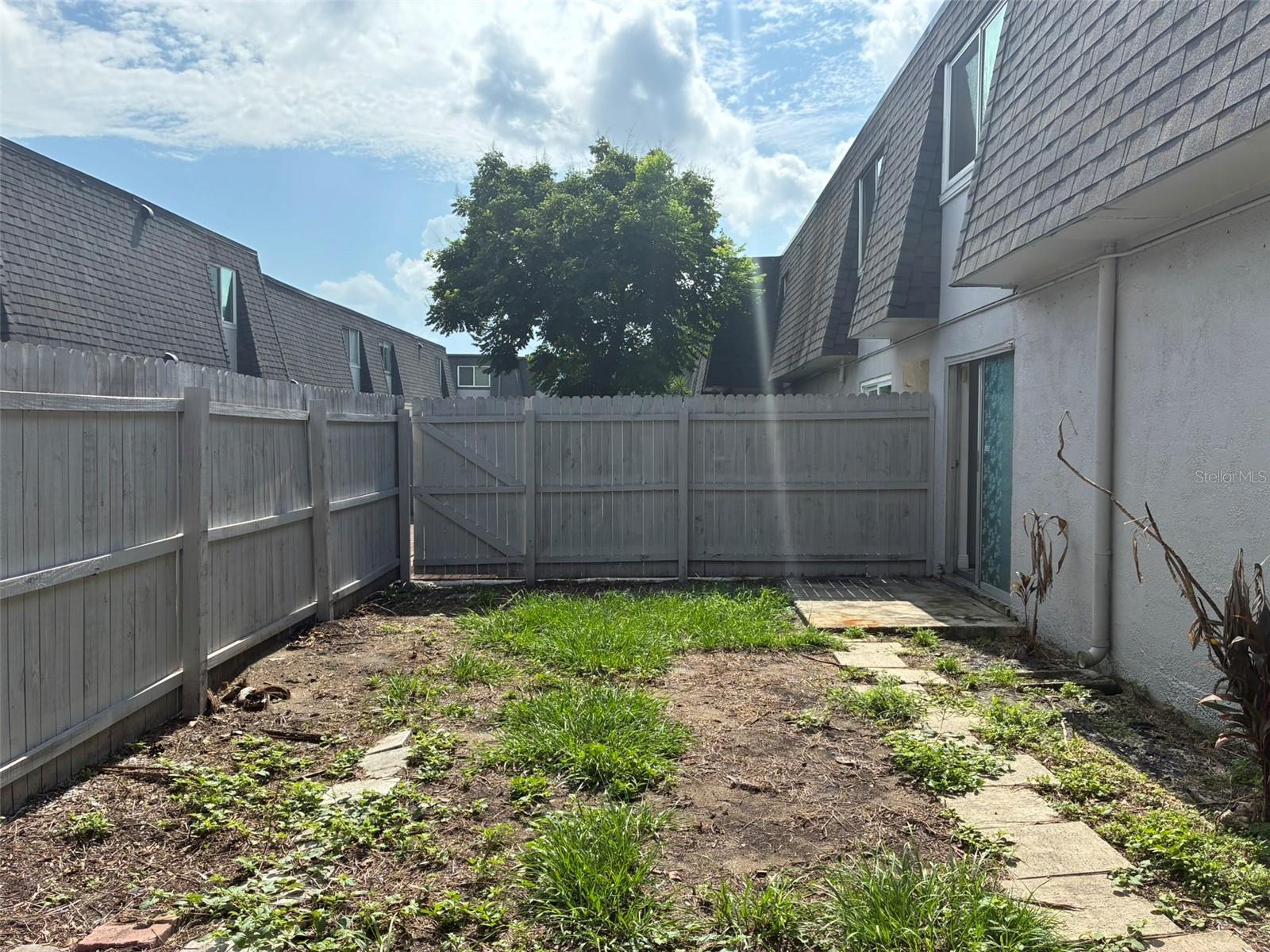 METRO/MICHIGAN PARK CONDO - Residential