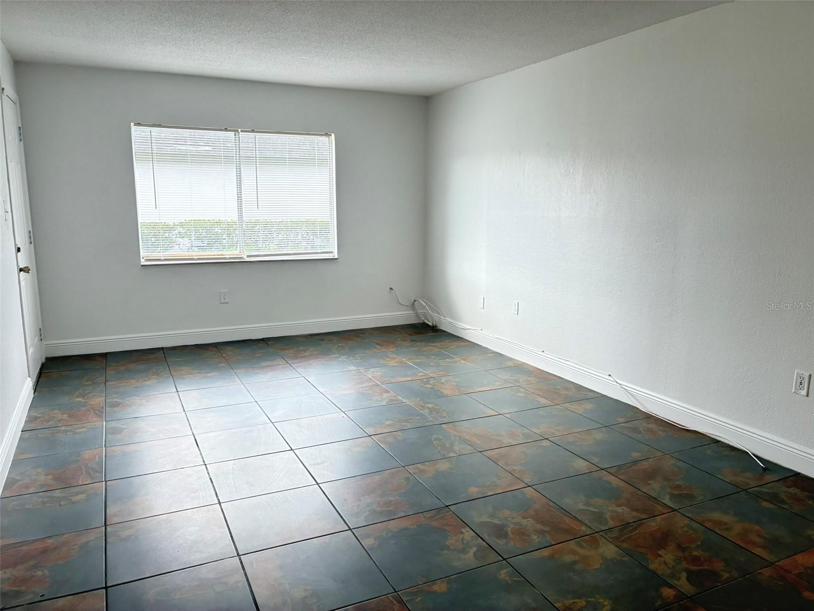 METRO/MICHIGAN PARK CONDO - Residential