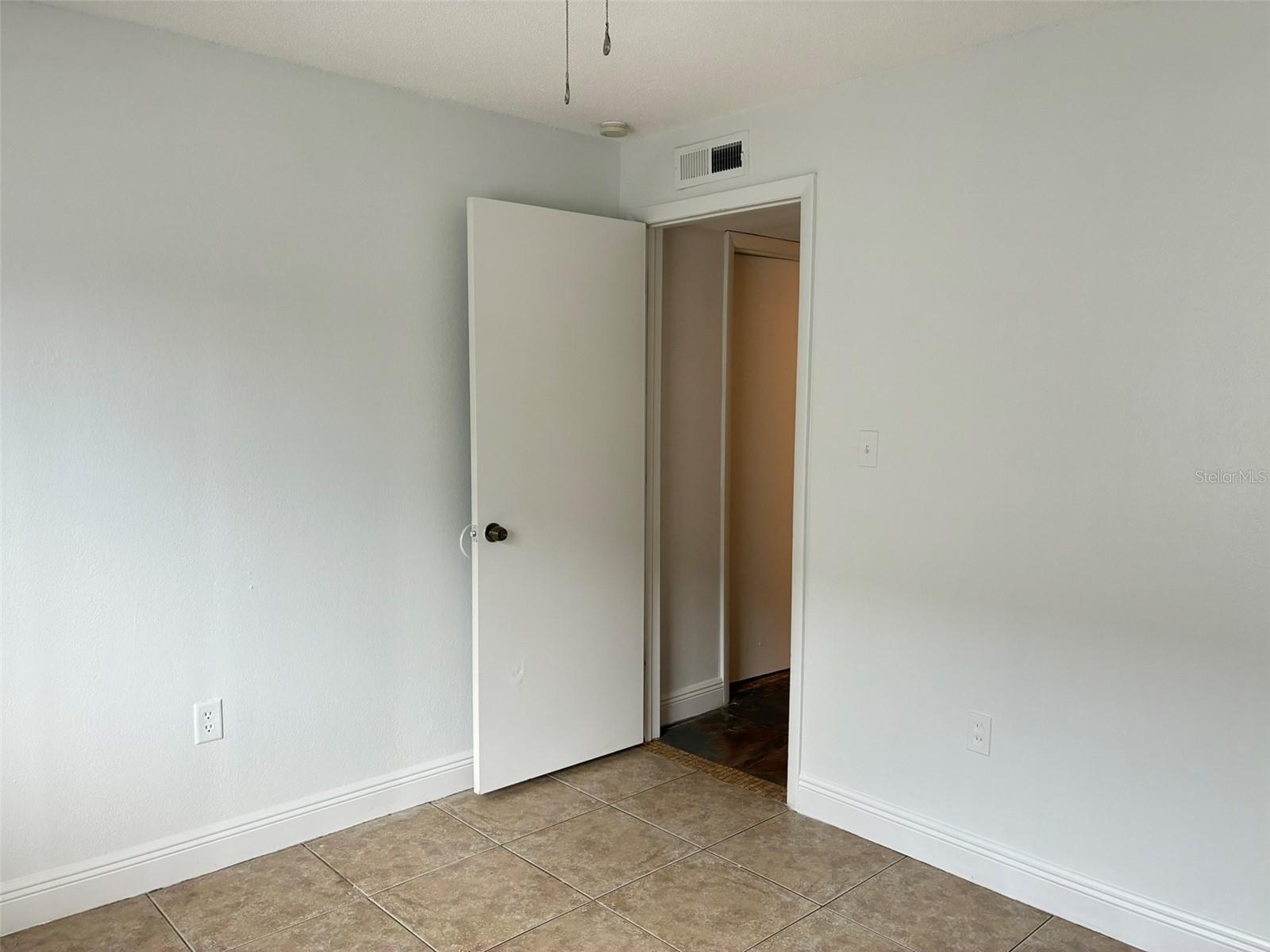 METRO/MICHIGAN PARK CONDO - Residential