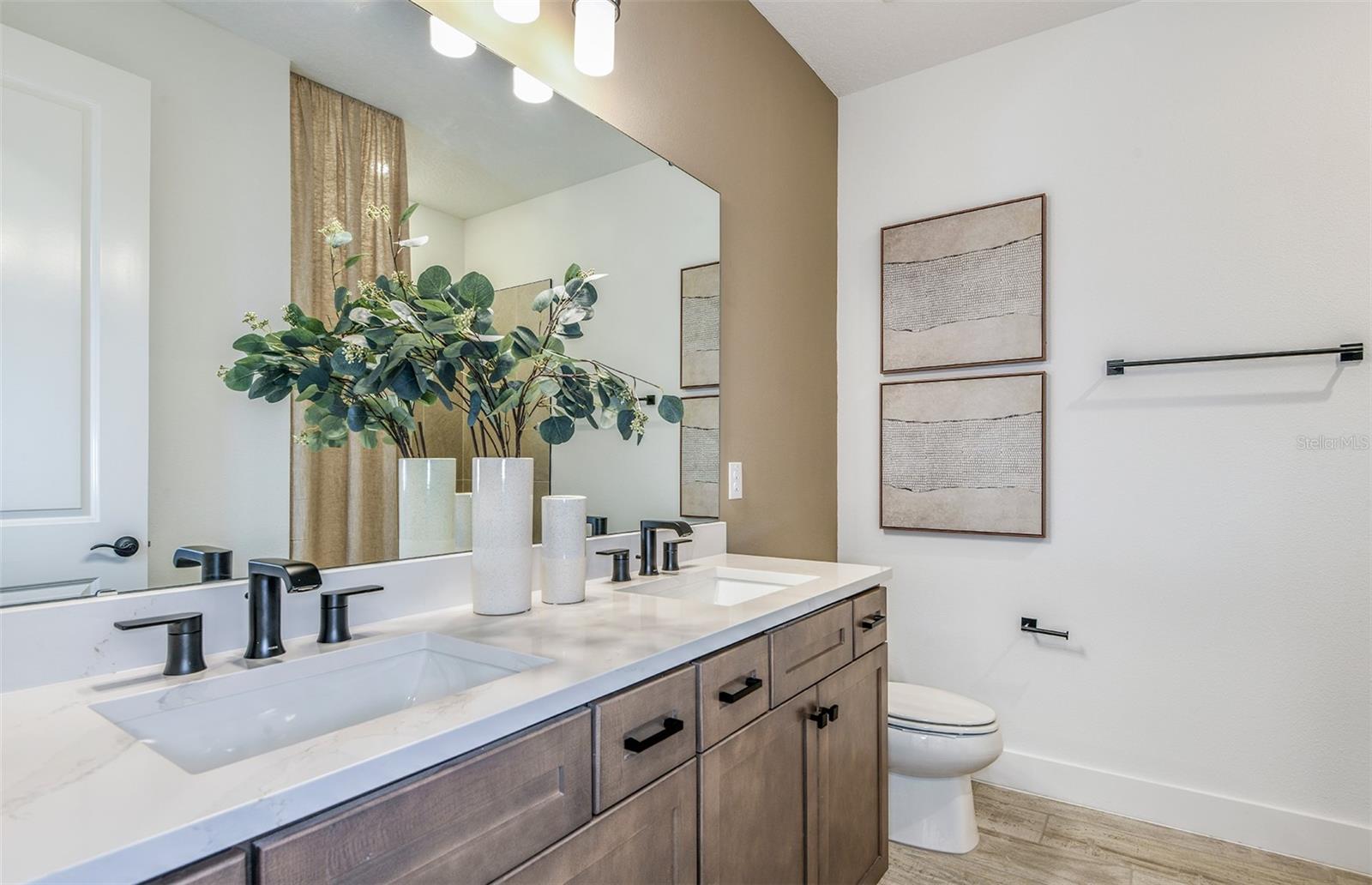 VIDAS WAY LEGACY PHASE 1B - Residential