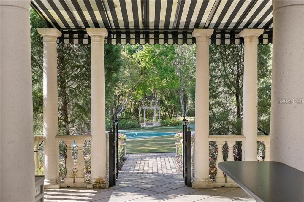 TAMPA PALMS - Residential
