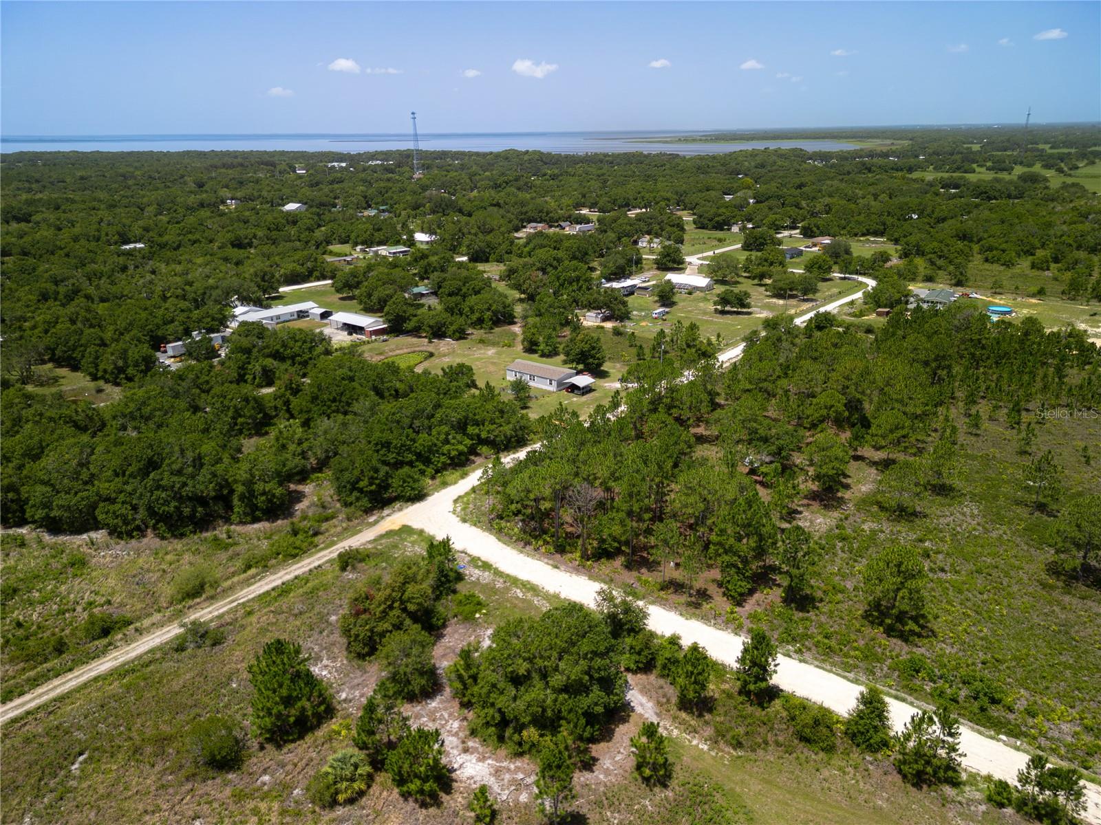 HOLIDAY LAKE ESTATE - Residential