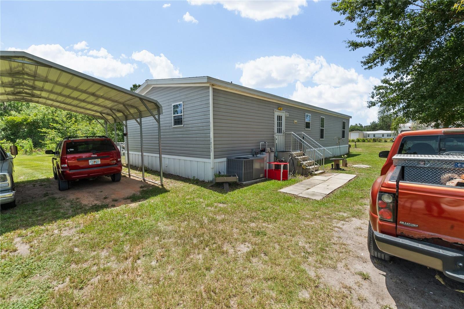 HOLIDAY LAKE ESTATE - Residential