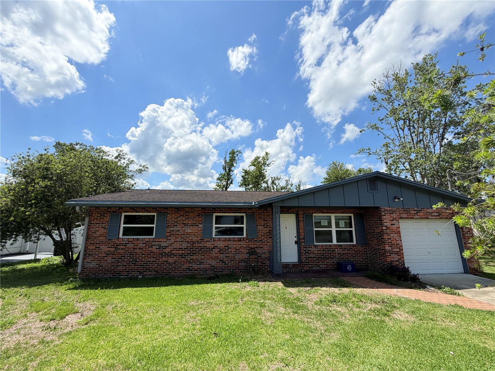 MEADOWBROOK - Residential