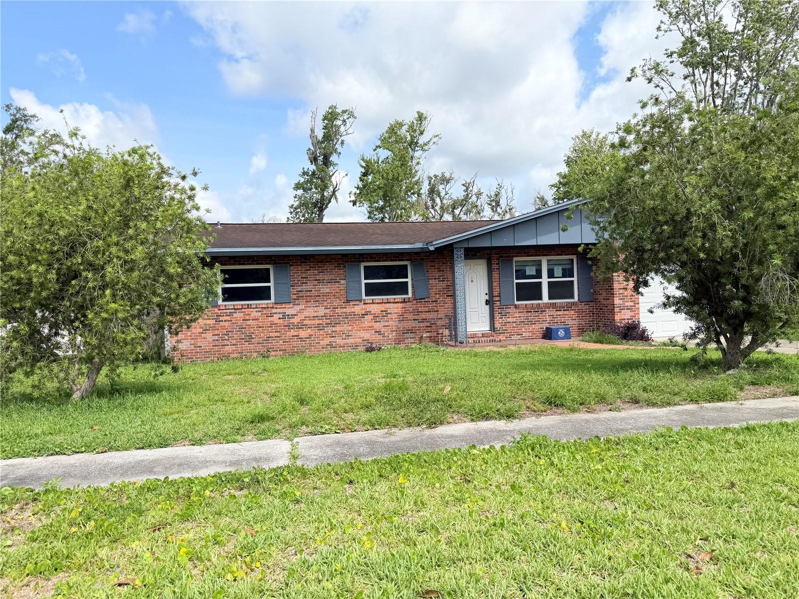 MEADOWBROOK - Residential