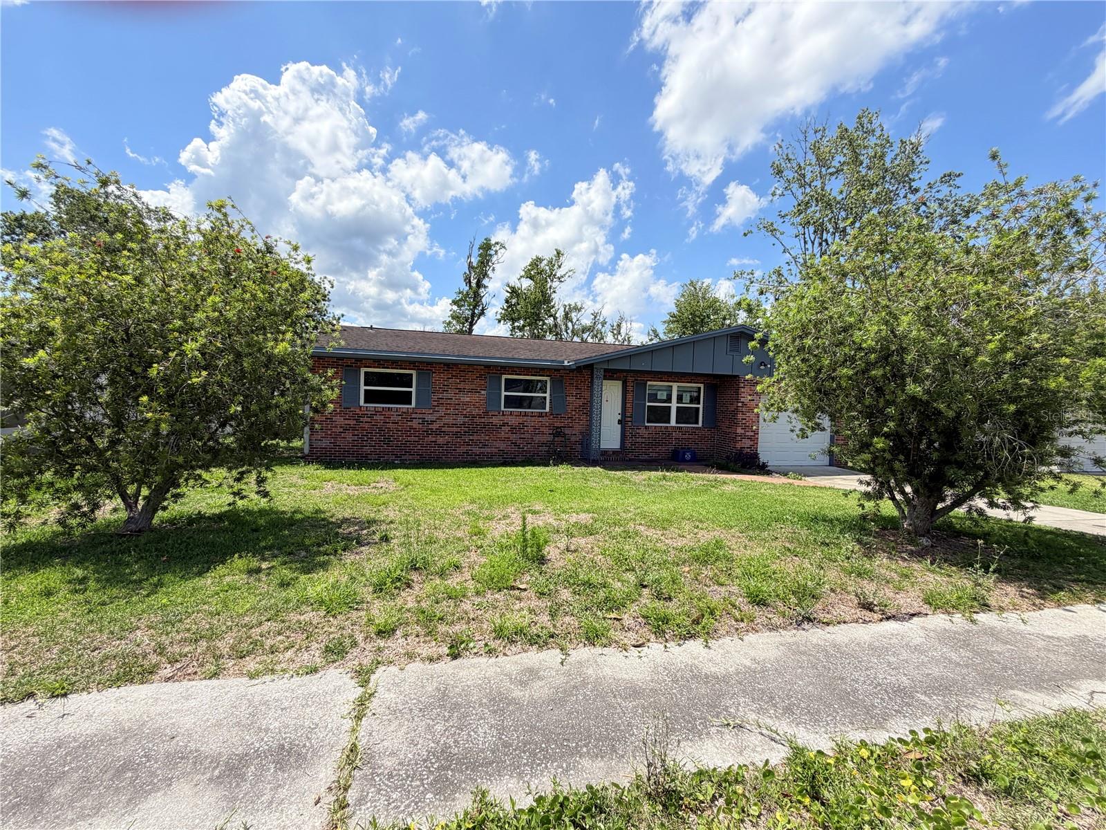 MEADOWBROOK - Residential