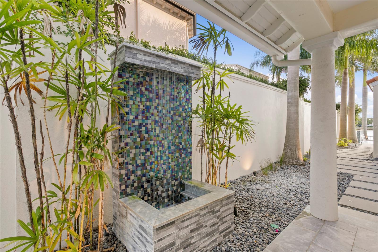 ST TROPEZ AT HARBOR ISLAND PHA - Residential