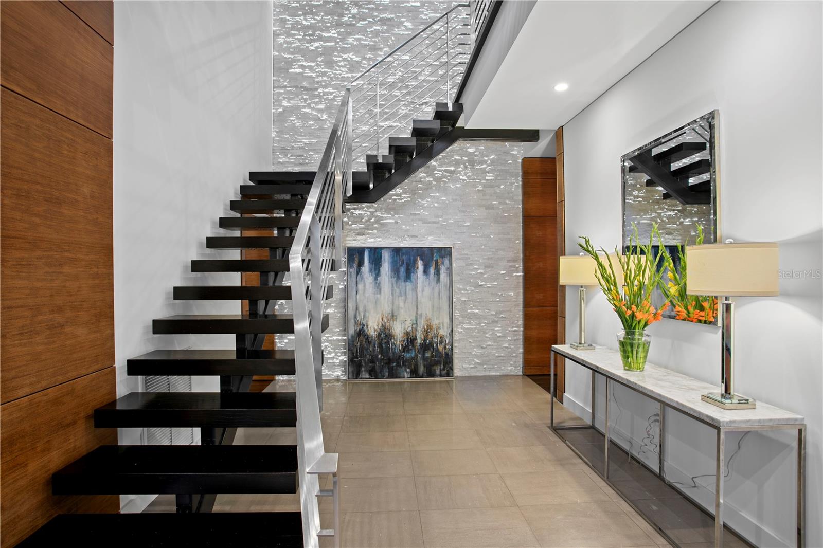 ST TROPEZ AT HARBOR ISLAND PHA - Residential
