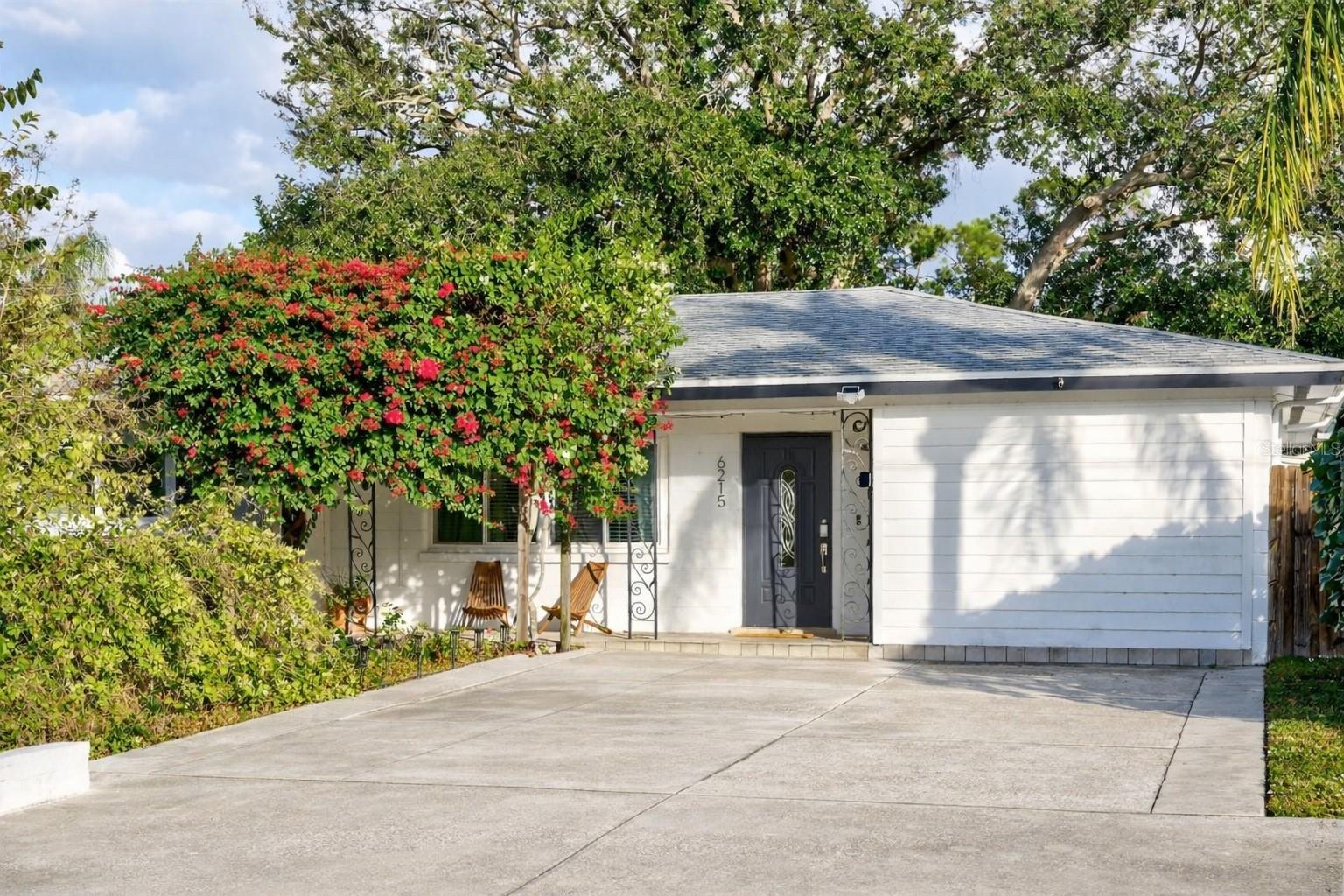 Hard to find combination: no HOA, no deed restrictions, and just minutes to Siesta Key's world-famous beaches. This 3BR/2BA home is a proven Airbnb performer, turnkey furnished and ready for continued STR income or owner occupancy.
Walk to Gulf Gate's popular dining and coffee spots, including Tralia and Clever Cup. Major updates include hurricane impact windows (2020), roof (2017), and whole-home water filtration system (2024). Oversized 25x20 screened lanai features an insulated roof for year-round comfort. Fully fenced backyard with complete privacy, 20x10 storage building, and space for boat or RV parking.
Updated kitchen offers granite countertops, wood cabinetry, Whirlpool appliances, and large breakfast bar. Spacious bonus room ideal for dining or entertaining. Third bedroom features two large closets. Inside laundry.
Whether you're looking for a cash-flowing investment or a well-maintained home in a walkable neighborhood this close to the beach, this property delivers on both.