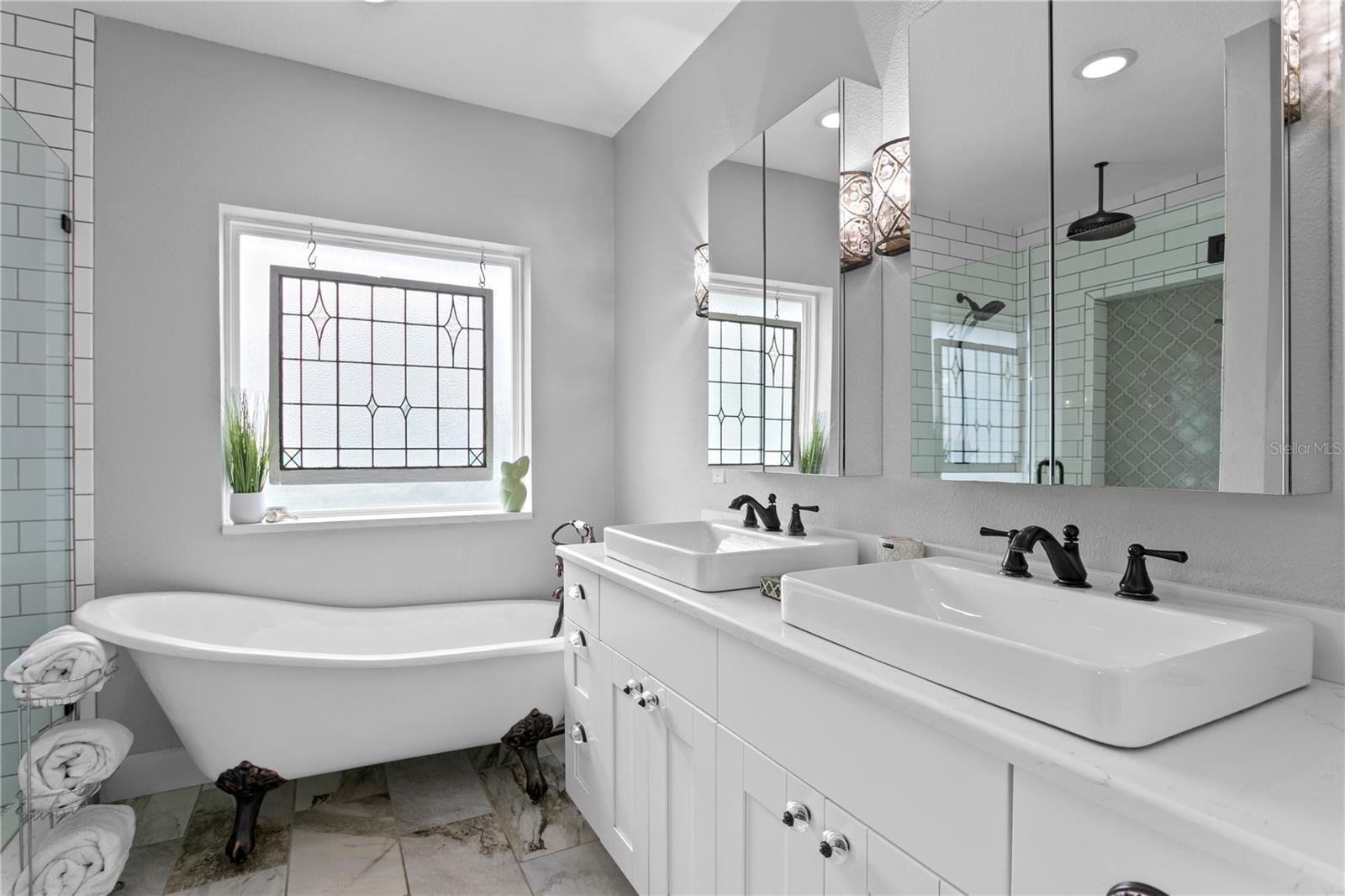 RIDGEWOOD PARK - Residential