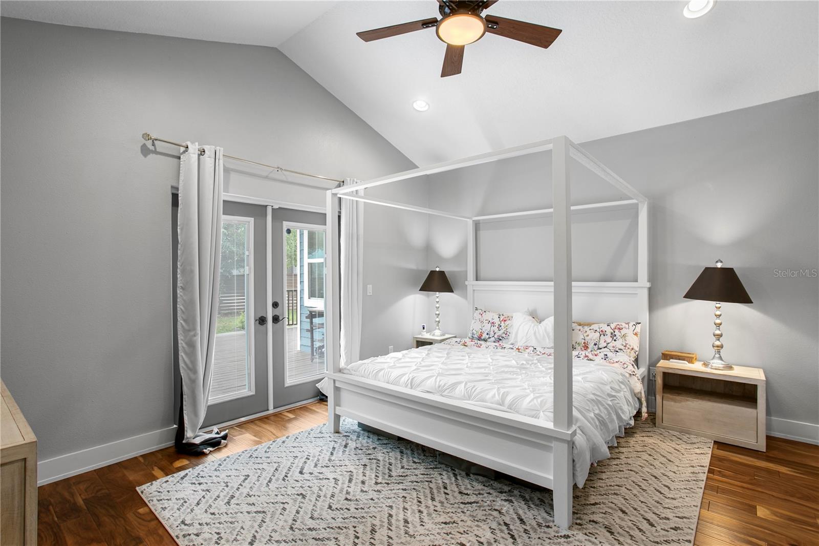 RIDGEWOOD PARK - Residential