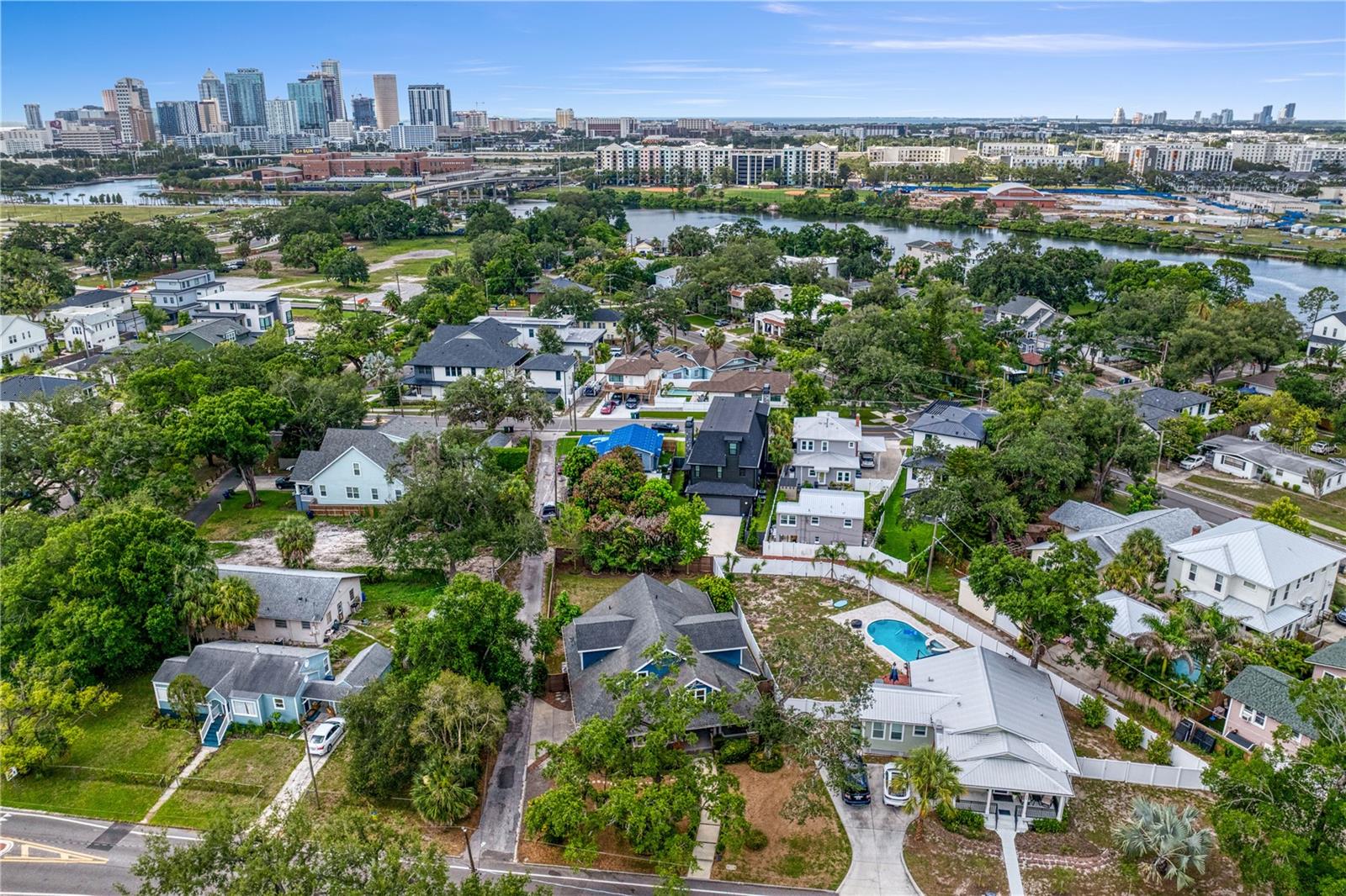 RIDGEWOOD PARK - Residential