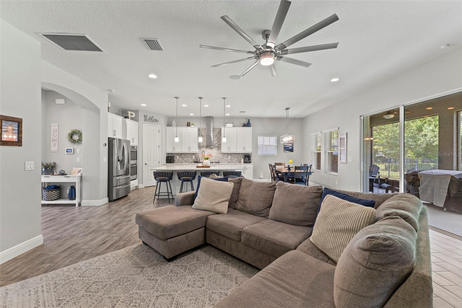 FISHHAWK RANCH WEST - Residential
