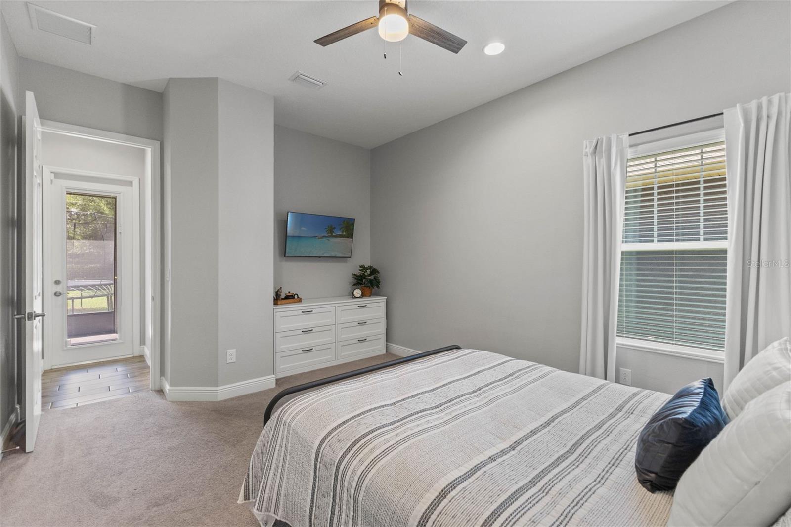 FISHHAWK RANCH WEST - Residential